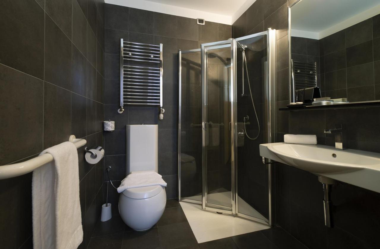 Hotel Five Milan Exterior photo
