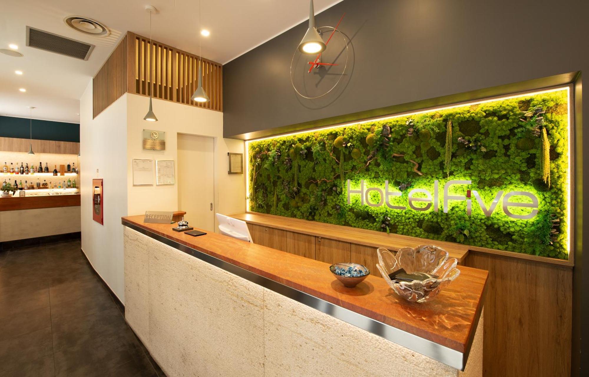Hotel Five Milan Exterior photo